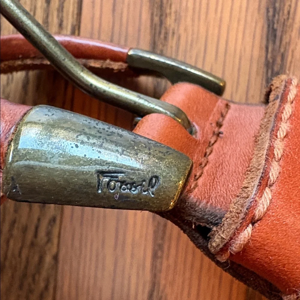 Fossil sz M brown leather belt with brass/leather buckle